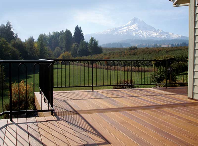 Outdoor Ipe deck constructed with Ipe Clip® fasteners